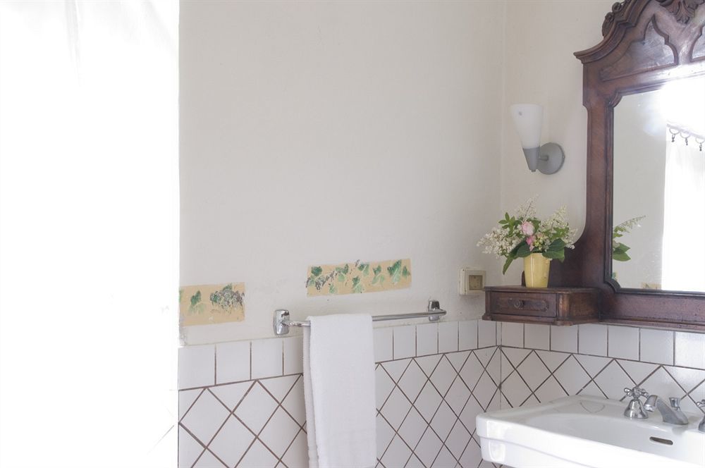 Fattoria Di Bacchereto - Guest House Екстер'єр фото